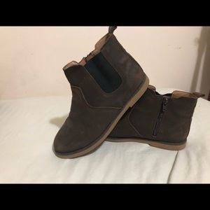Cat & Jack Shoes - Brown Suede Chelsea Booties Cat & Jack Shoes - Brown Suede Chelsea Booties
